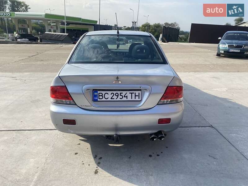 Седан Mitsubishi Lancer 2005 в Ходорове