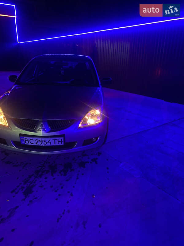 Седан Mitsubishi Lancer 2005 в Ходорове