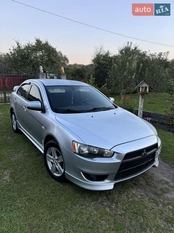 Седан Mitsubishi Lancer 2008 в Львове