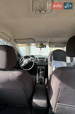 Хэтчбек Mitsubishi Lancer 2009 в 