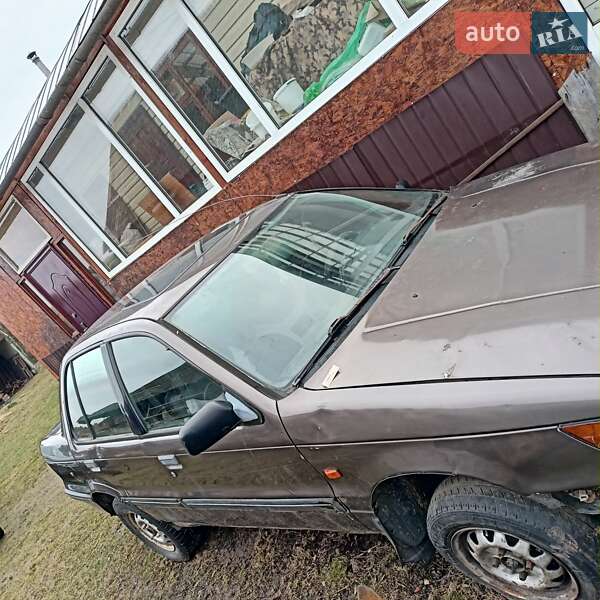 Седан Mitsubishi Lancer 1991 в Ровно