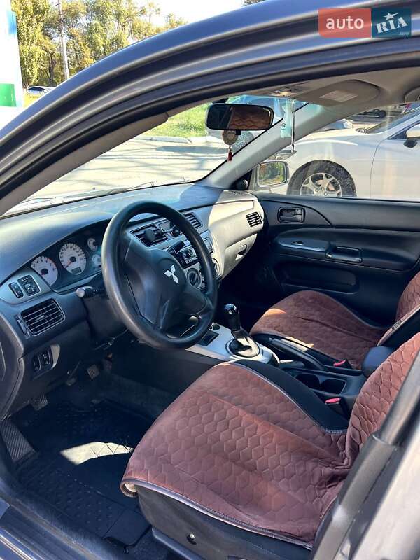 Седан Mitsubishi Lancer 2006 в Запоріжжі