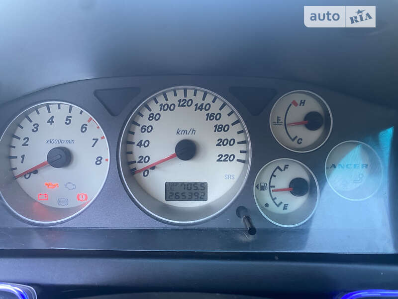 Седан Mitsubishi Lancer 2005 в Киеве