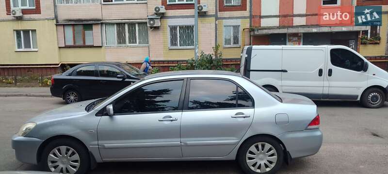Седан Mitsubishi Lancer 2007 в Киеве