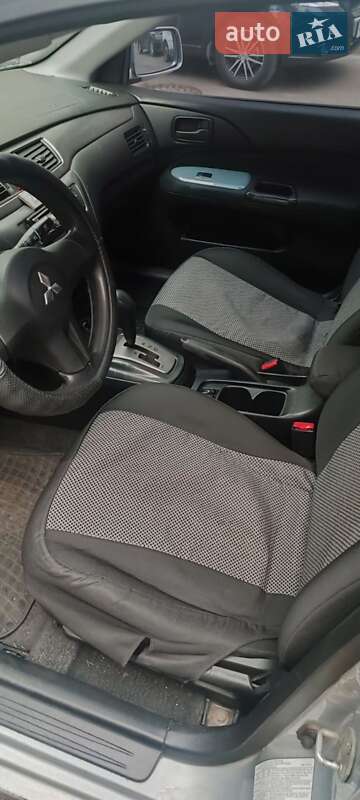 Седан Mitsubishi Lancer 2007 в Киеве
