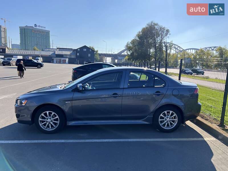 Седан Mitsubishi Lancer 2011 в Києві