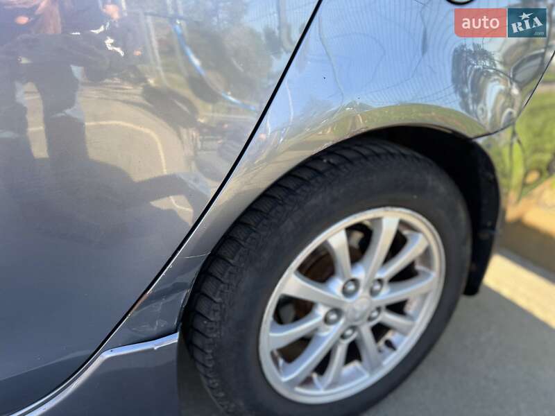 Седан Mitsubishi Lancer 2011 в Києві