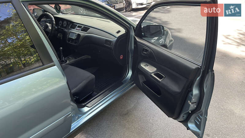 Седан Mitsubishi Lancer 2007 в Киеве