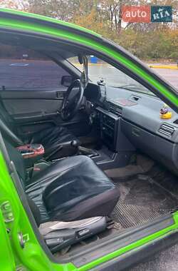 Лифтбек Mitsubishi Lancer 1993 в 