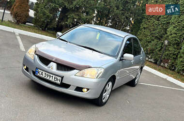 Седан Mitsubishi Lancer 2004 в Києві