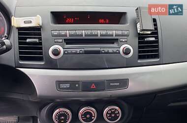 Хэтчбек Mitsubishi Lancer 2009 в 