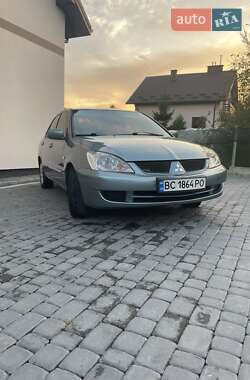 Седан Mitsubishi Lancer 2006 в Новояворовске