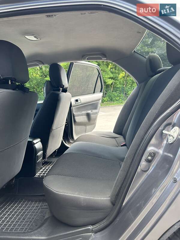 Седан Mitsubishi Lancer 2006 в Каменец-Подольском