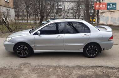 Седан Mitsubishi Lancer 2006 в Киеве