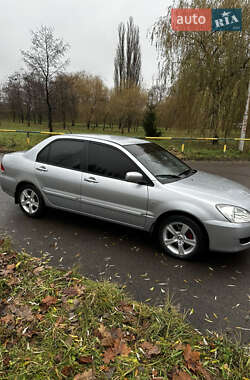 Седан Mitsubishi Lancer 2007 в Ровно