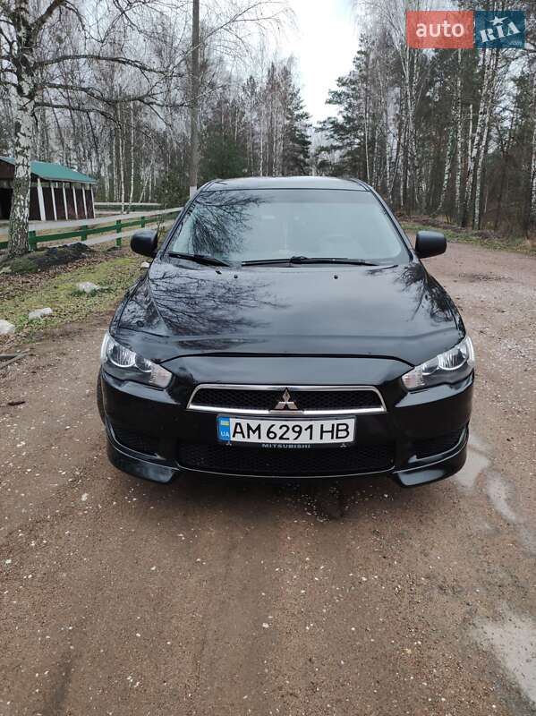 Седан Mitsubishi Lancer 2011 в 