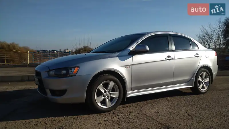 Mitsubishi Lancer