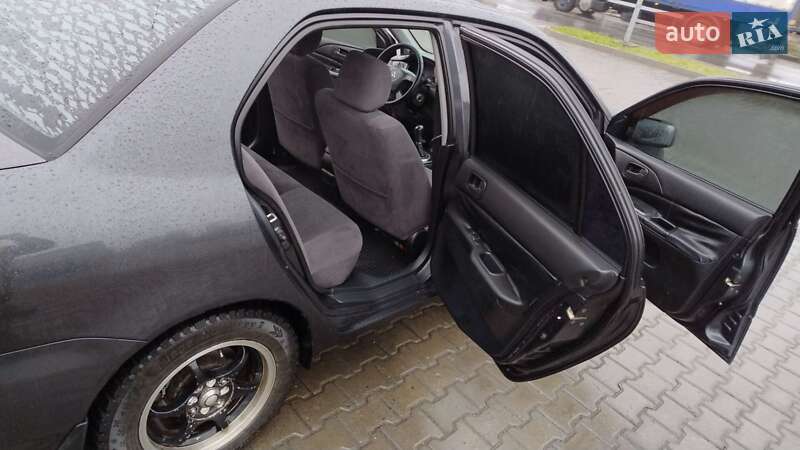 Седан Mitsubishi Lancer 2004 в Хмельницком