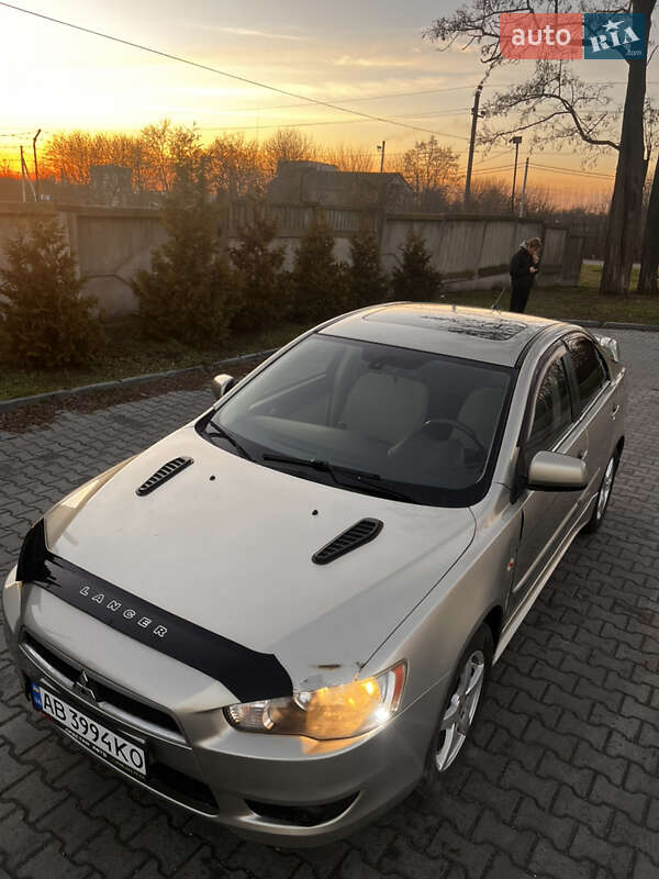 Седан Mitsubishi Lancer 2008 в Виннице