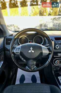 Седан Mitsubishi Lancer 2012 в Виннице