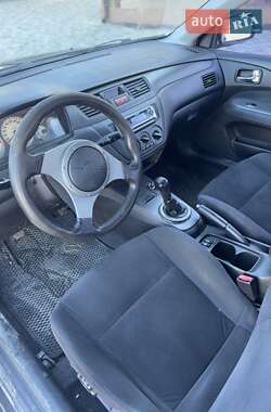 Седан Mitsubishi Lancer 2004 в 