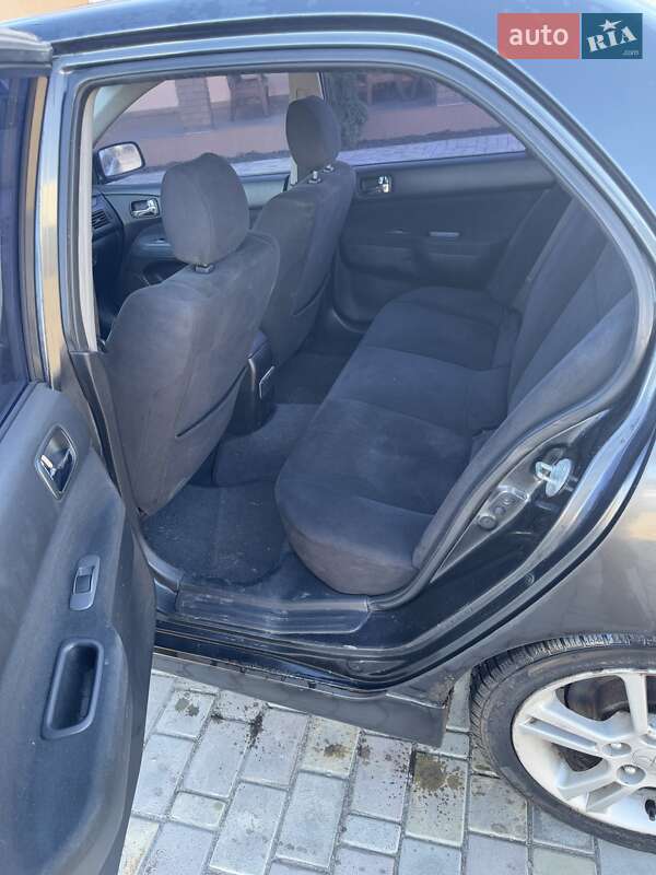 Седан Mitsubishi Lancer 2004 в Одессе