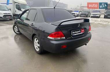 Седан Mitsubishi Lancer 2003 в Львові