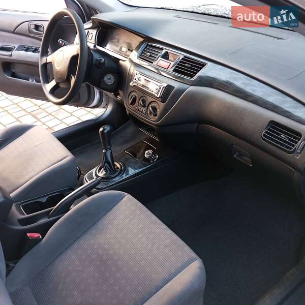 Універсал Mitsubishi Lancer 2004 в Лугинах