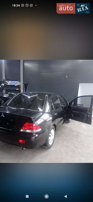 Седан Mitsubishi Lancer 2008 в Черновцах
