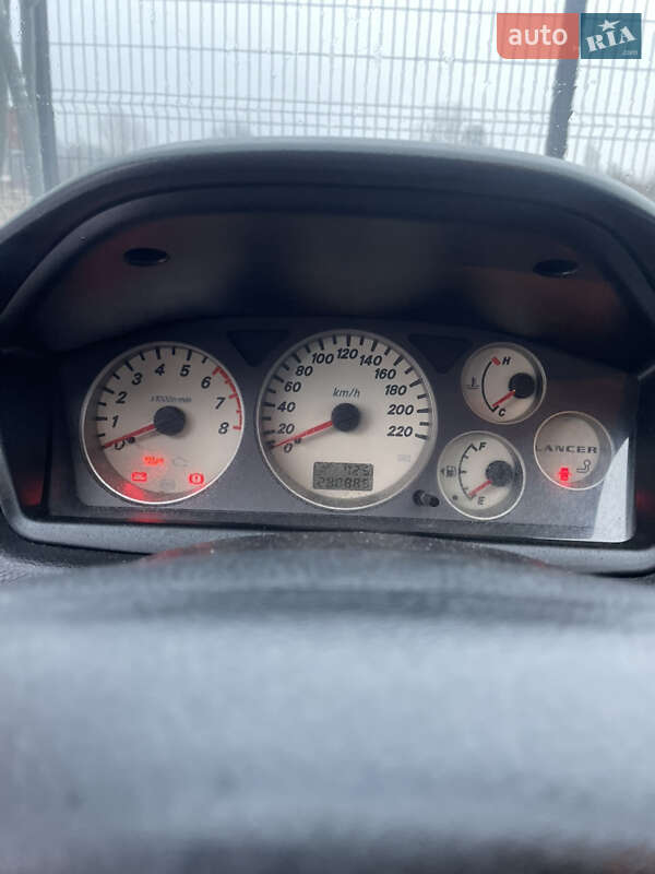 Седан Mitsubishi Lancer 2006 в Львове