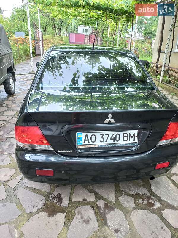 Седан Mitsubishi Lancer 2006 в Ужгороде