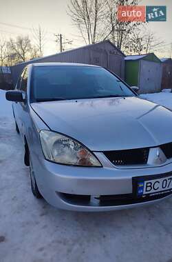 Седан Mitsubishi Lancer 2004 в Львове