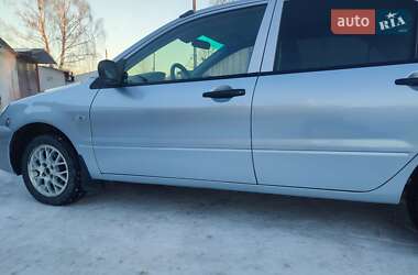 Седан Mitsubishi Lancer 2004 в Львове