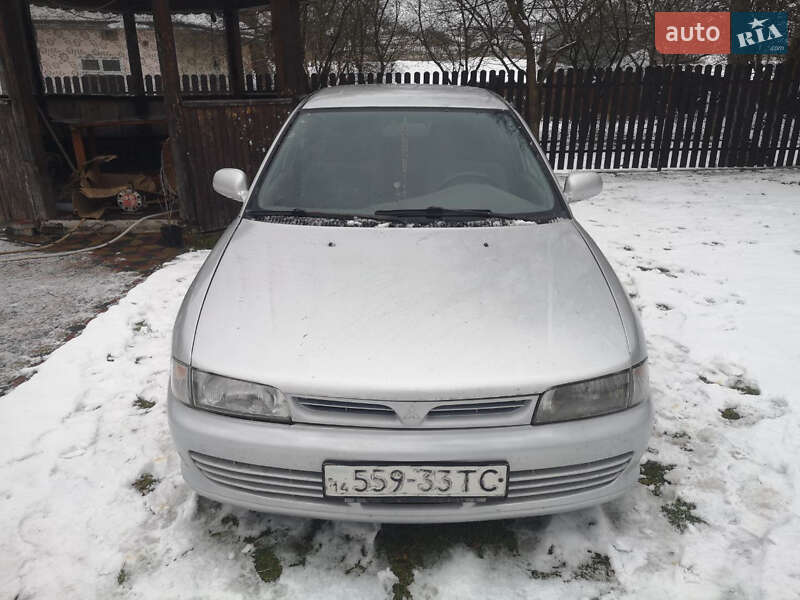 Седан Mitsubishi Lancer 1995 в 