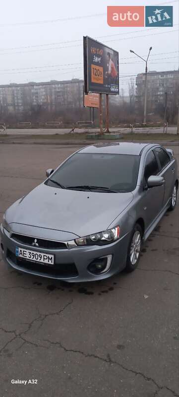 Седан Mitsubishi Lancer 2016 в Кривом Роге