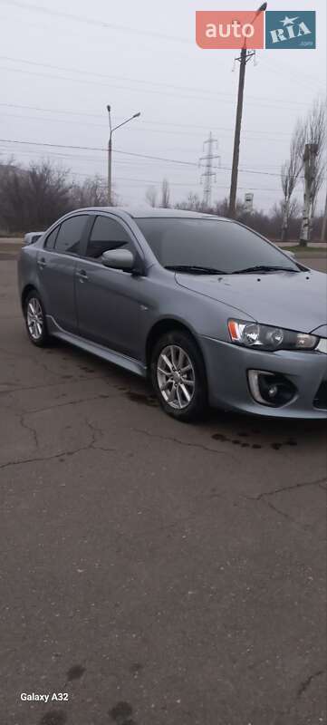 Седан Mitsubishi Lancer 2016 в Кривом Роге