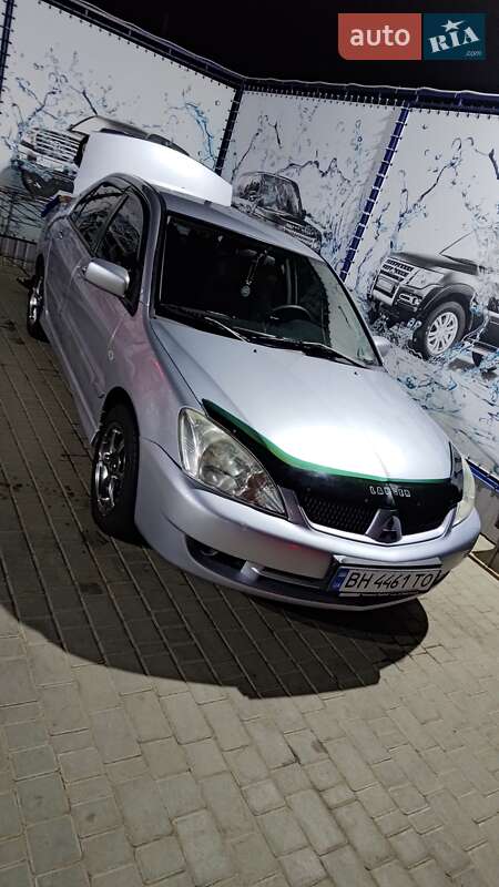 Седан Mitsubishi Lancer 2006 в Раздельной фото 3 Седан Mitsubishi Lancer 2006 в Раздельной