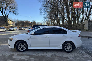 Седан Mitsubishi Lancer 2013 в Львове