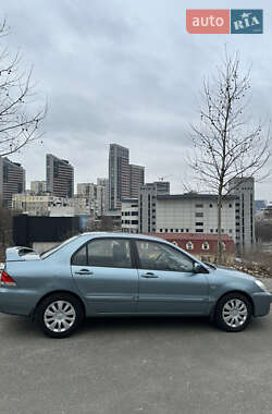 Седан Mitsubishi Lancer 2006 в Киеве