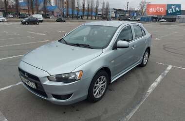 Хэтчбек Mitsubishi Lancer 2010 в Киеве