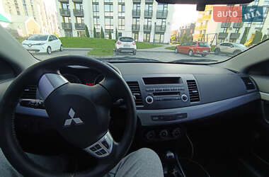 Седан Mitsubishi Lancer 2011 в 