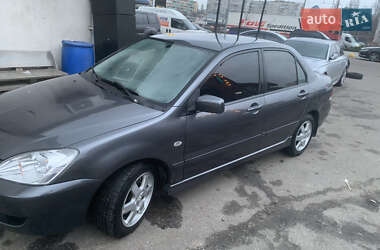 Седан Mitsubishi Lancer 2006 в Киеве