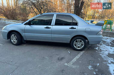 Седан Mitsubishi Lancer 2004 в Києві