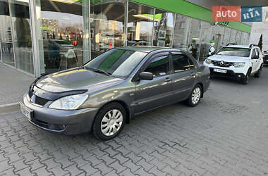 Седан Mitsubishi Lancer 2006 в Киеве