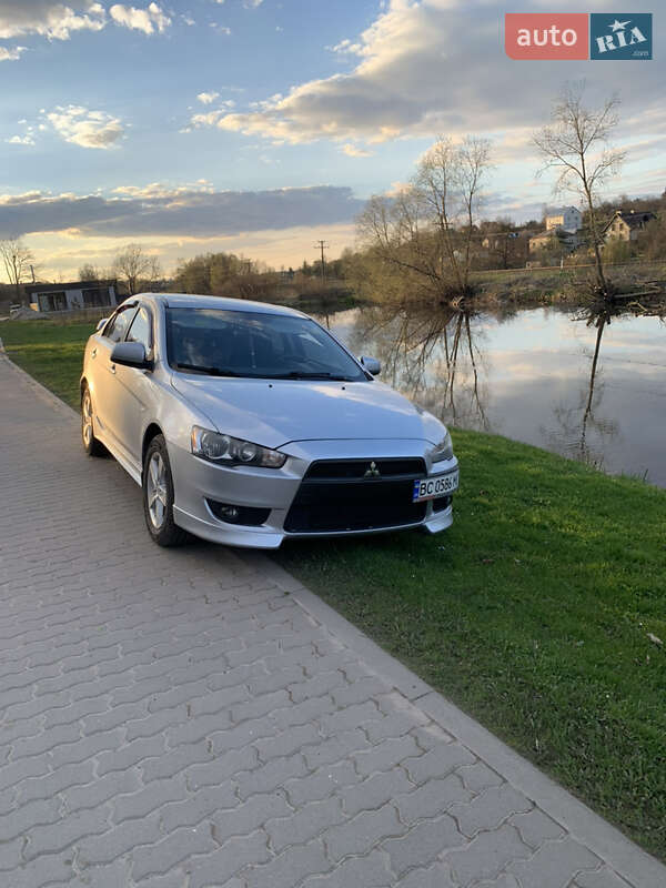 Седан Mitsubishi Lancer 2008 в Львове