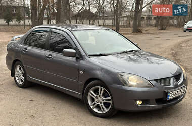 Седан Mitsubishi Lancer 2004 в Чернигове