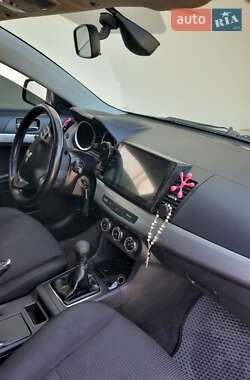 Хэтчбек Mitsubishi Lancer 2010 в 