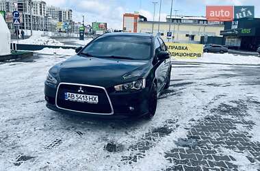 Седан Mitsubishi Lancer 2015 в Києві