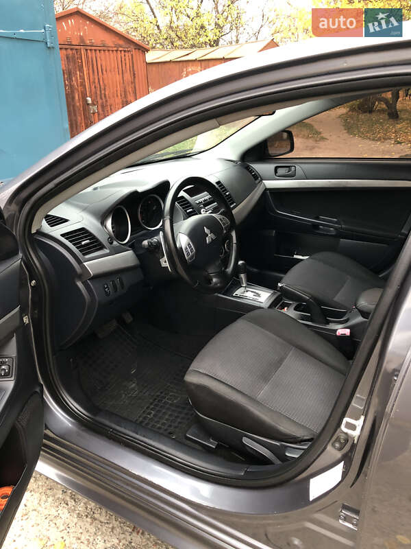 Седан Mitsubishi Lancer 2008 в Вишневом