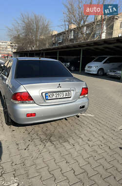 Седан Mitsubishi Lancer 2005 в Чернівцях